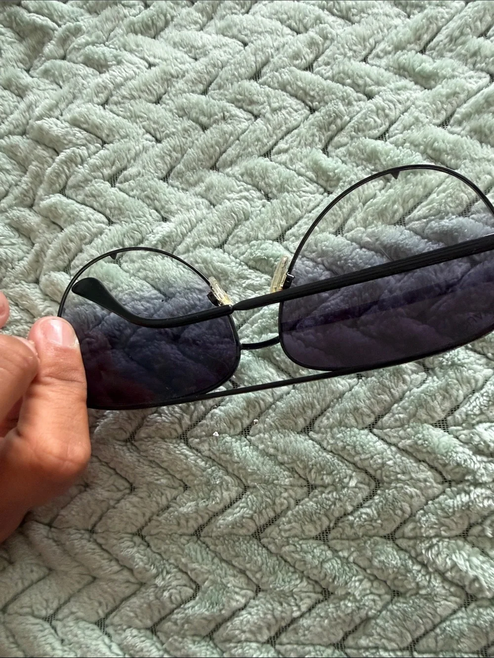 Quay Australia Black Aviator Sunglasses with Gradient Purple Lenses